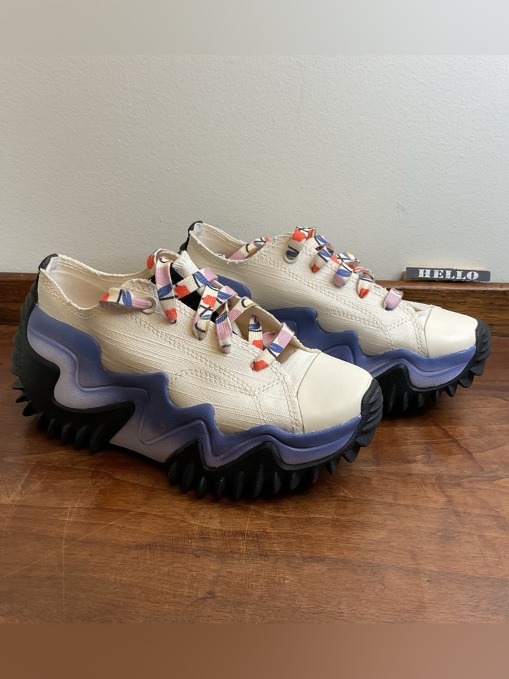 Converse A01729C Run Star Motion Platform Low We Are Stronger Together Women’s 5